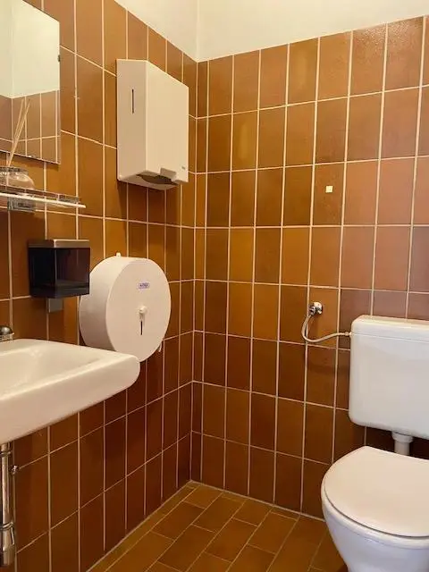 Bürogebäude mit Halle in Zentrumslage! Sofort verfügbar!