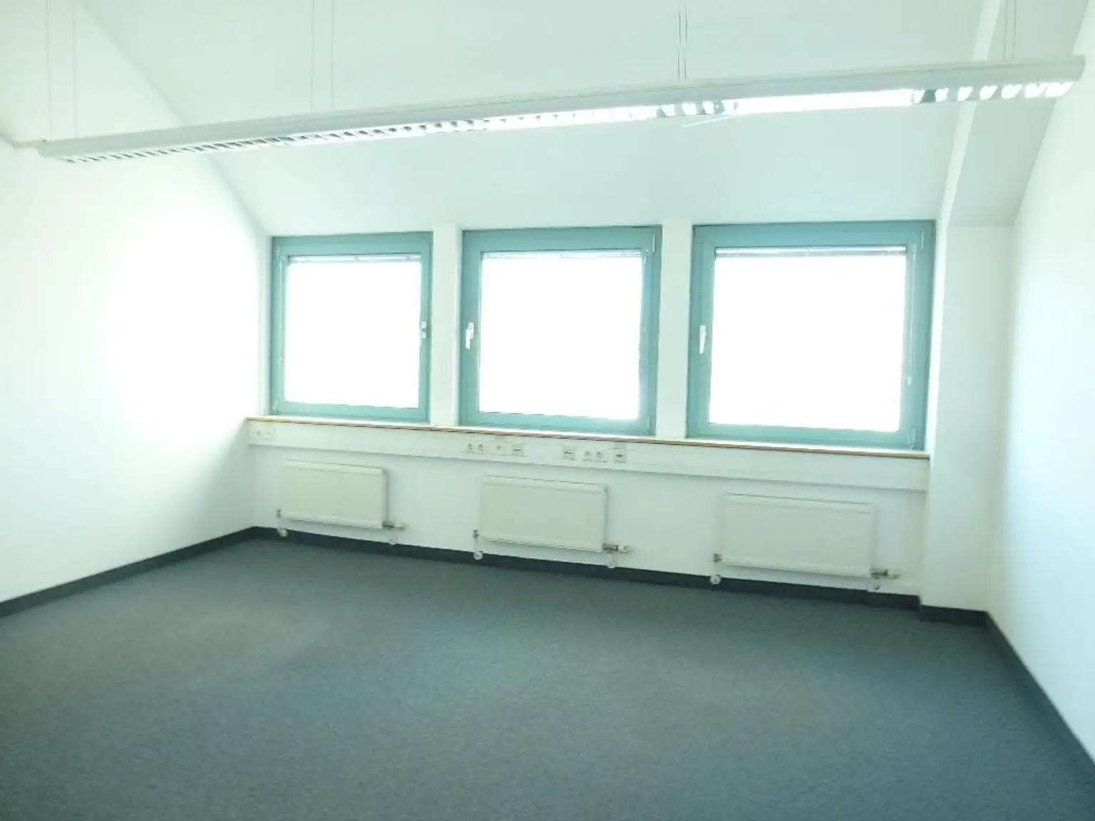 Nordbahnstraße: Bürofläche Nähe Praterstern // mit Terrasse!!