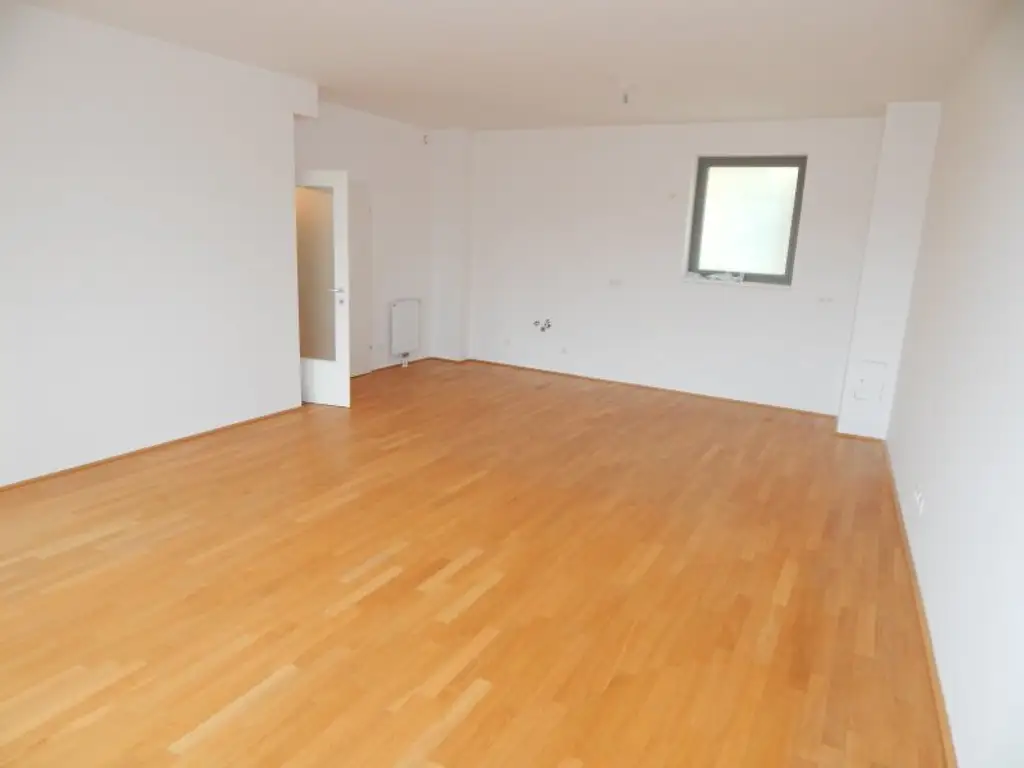 "PROVISIONSFREI" Helle und ruhige 3 Zimmer Terrassenwohnung mit Tiefgaragenplatz