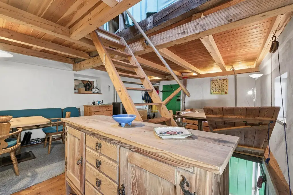 Weinkultur erleben im Ort für Genießer – Weinkeller, Presshaus & Weingarten vereint