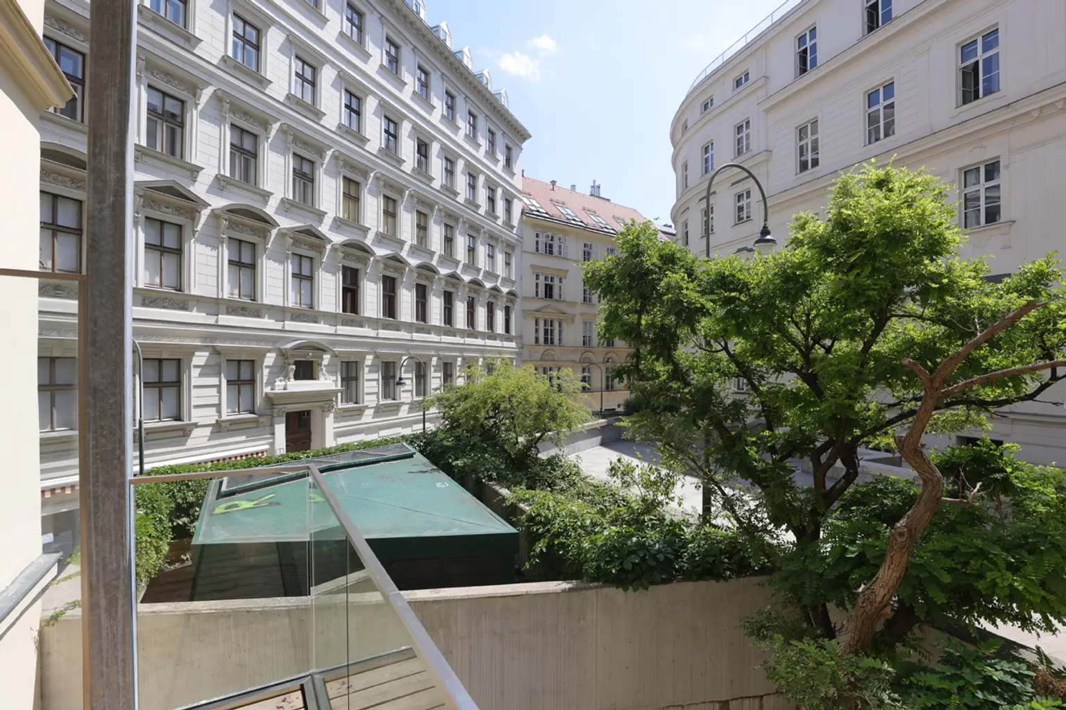 Unbefristete, ruhige 2-Zimmer-Wohnung mit Balkon in der Innenstadt