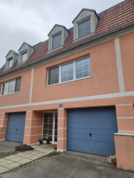 Charmantes Reihenhaus in Laab im Walde – 7 Zimmer, Garten und Garage! Ab € 1.311,--Kreditrate/Monate!!!!