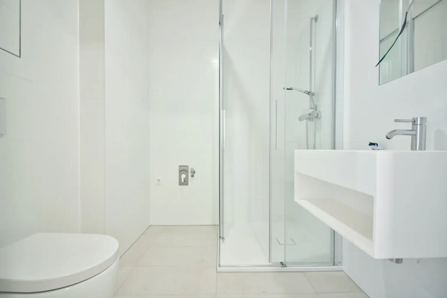 Arbeiten & Wohnen vereint – moderne 2-Zimmer-Wohnung mit Balkon & angrenzendem Büro mit separatem Zugang