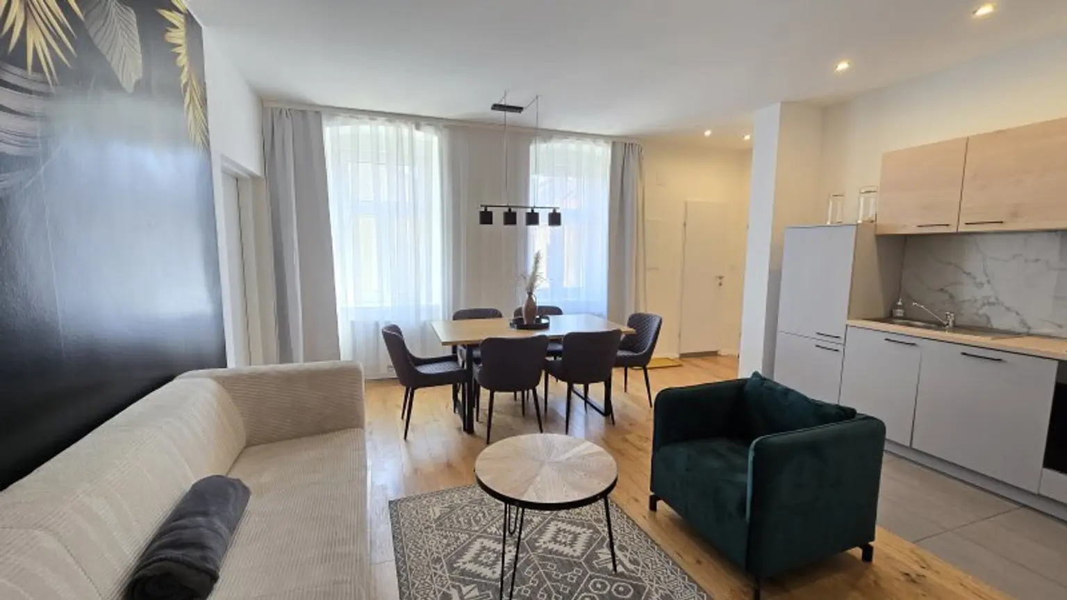 Schöne 3 Zimmer Wohnung, komplett Neu saniert vor einem Jahr