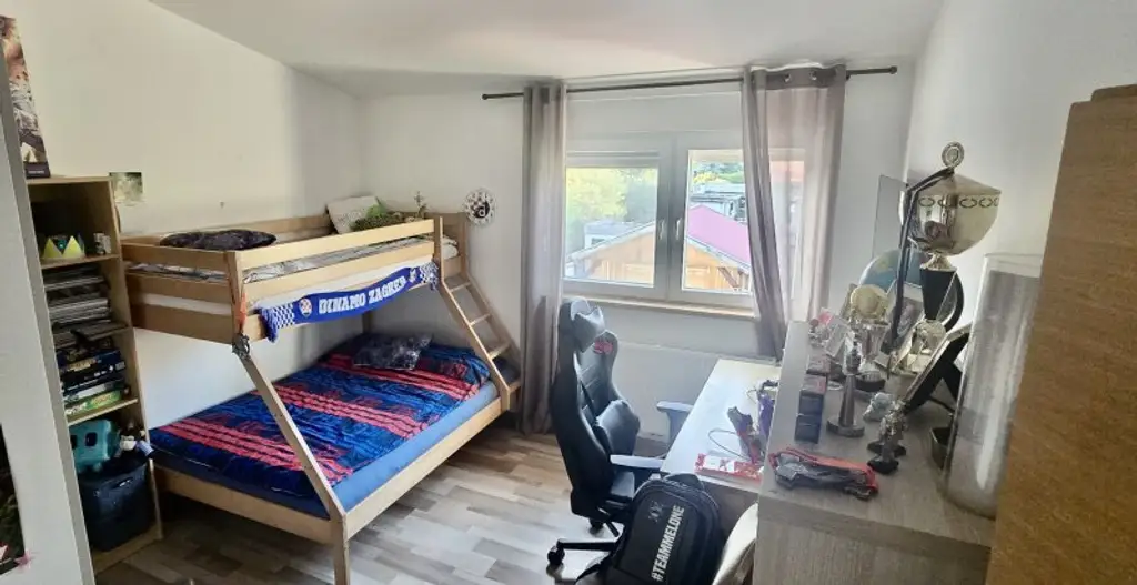 2-Familienhaus / Generationenhaus in zentraler Lage in Parndorf