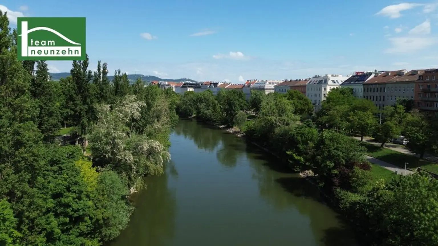 Stilvoll kernsanierte Altbauwohnung beim Servitenviertel mit Design-en-Suite-Badezimmer und Hof-Balkon-Option!
