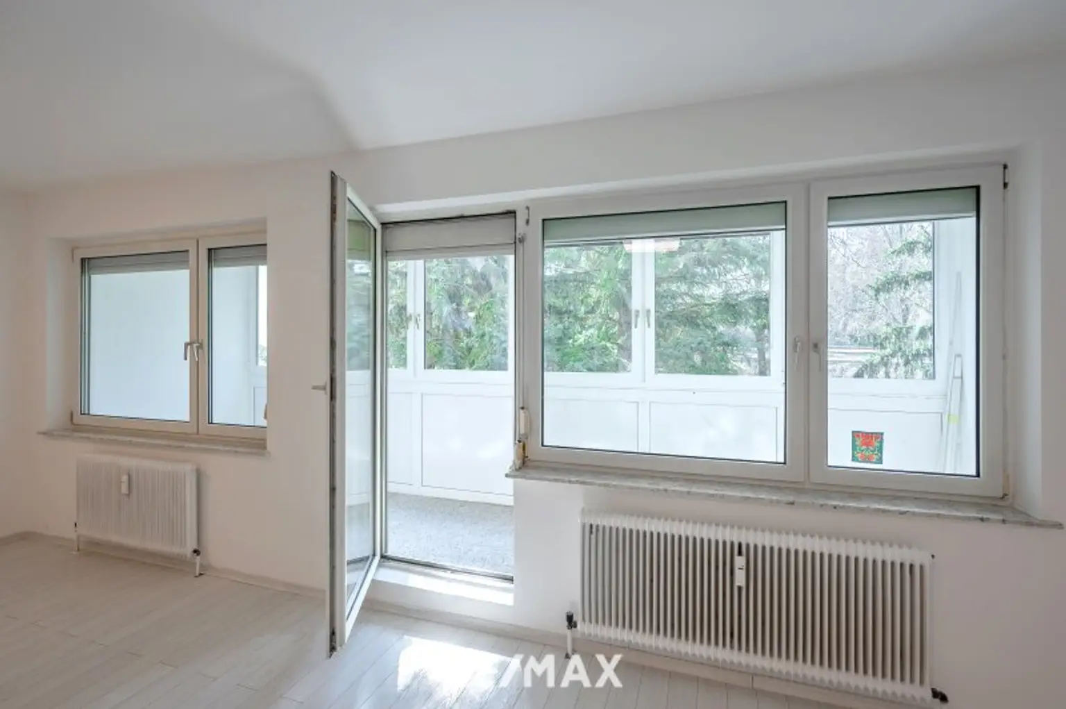 Ausgang auf die verglaste Loggia