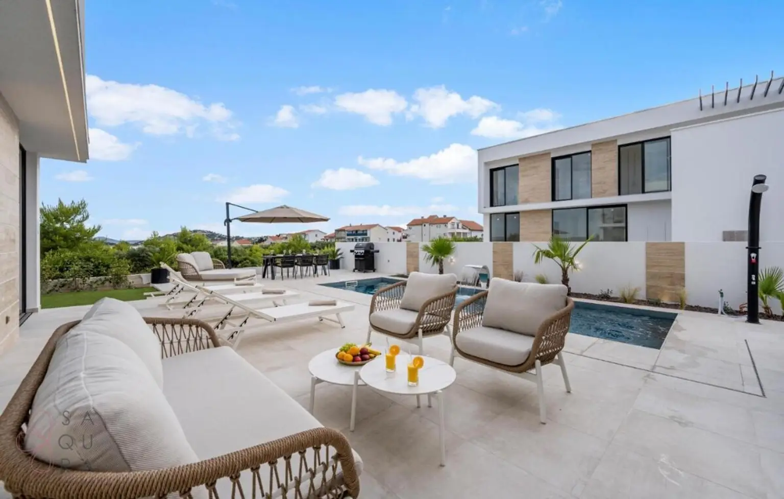 Elegante Villa in Tribunj – Mediterranes Leben mit Investitionswert