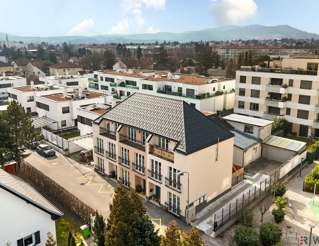 Nachhaltig vermietetes Anlagepaket mit ca. 376m² WNF | Ein Einfamilienhaus und drei Reihenhäuser | HMZ-Erhöhungen für 2026 & 2028 vereinbart