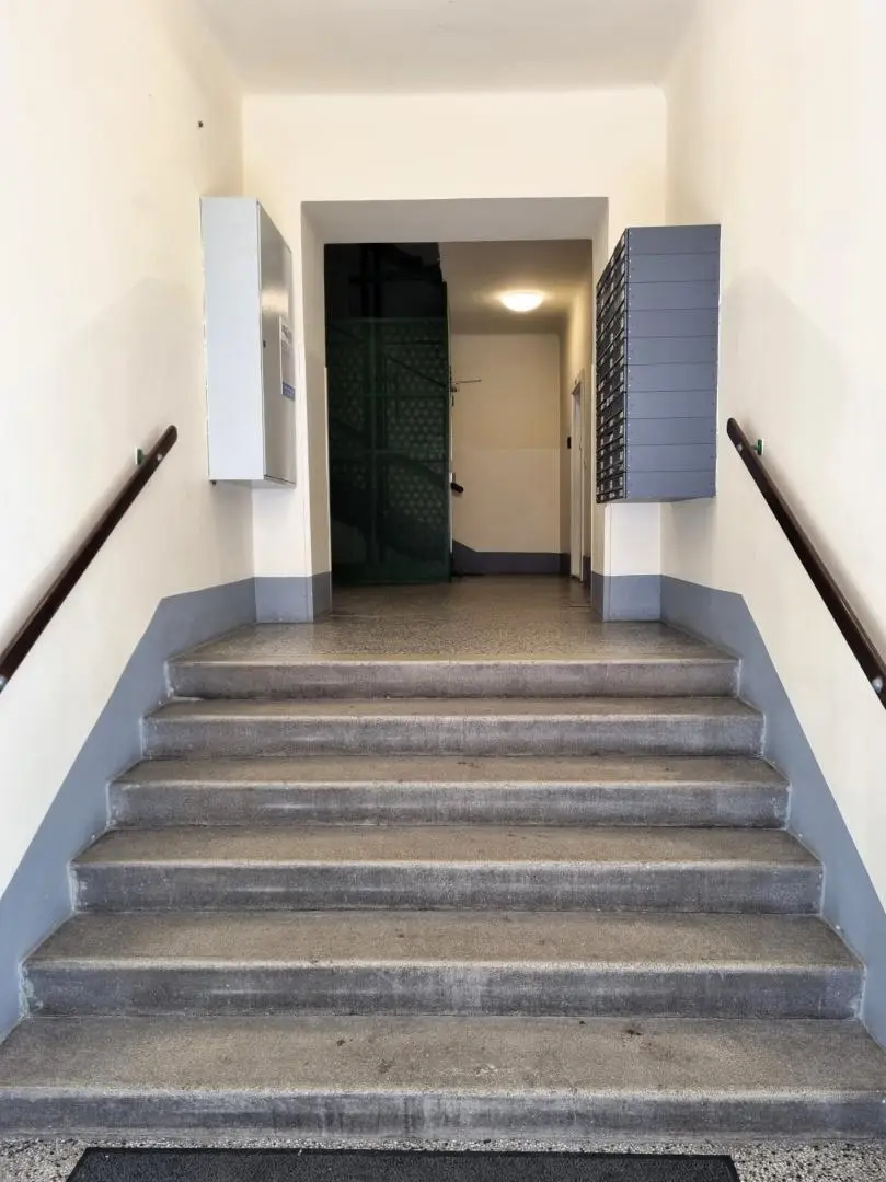 GEPFLEGTE 2-ZIMMERWOHNUNG MIT LIFT