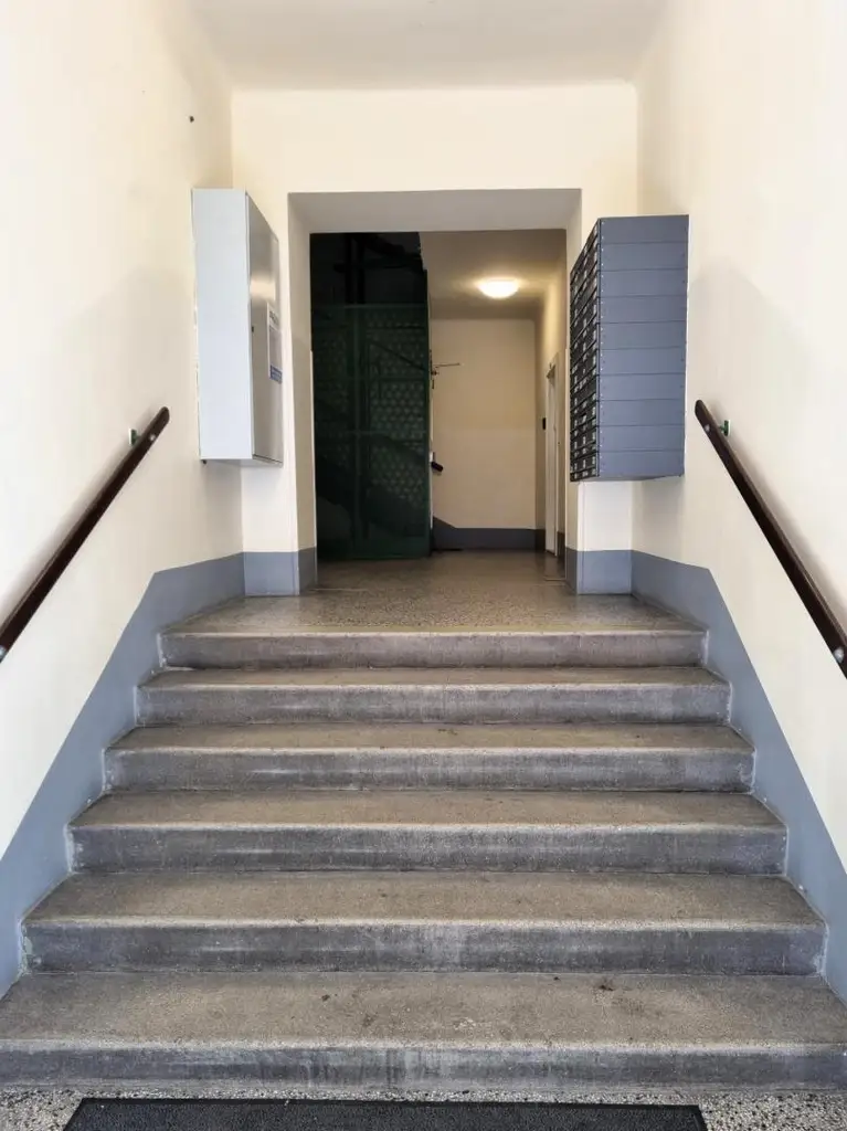 GEPFLEGTE 2-ZIMMERWOHNUNG MIT LIFT