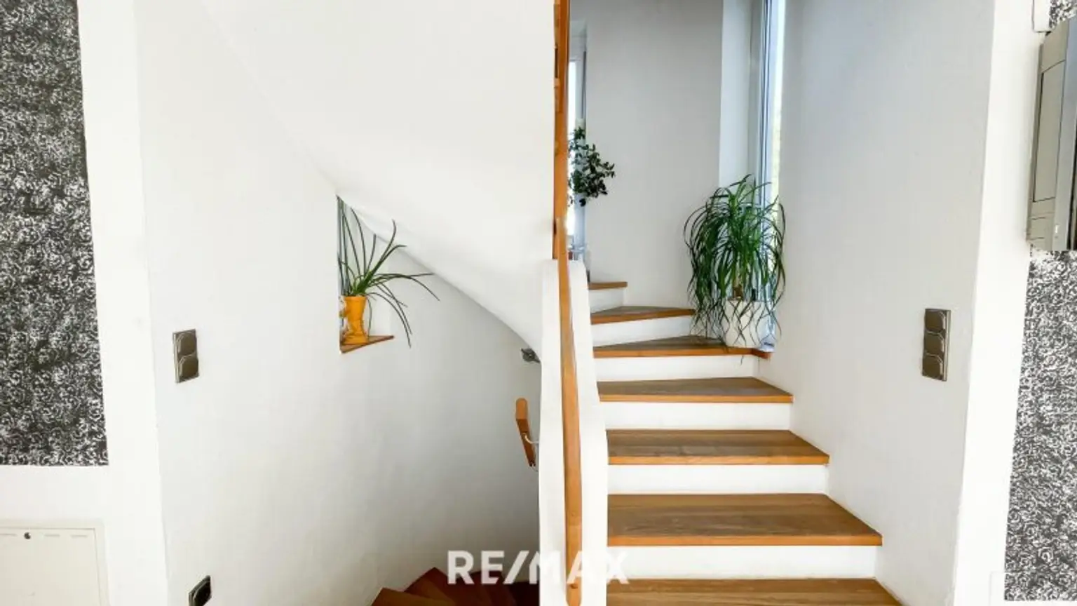 Absolute Ruhelage/Haus mit wunderschönem Garten!