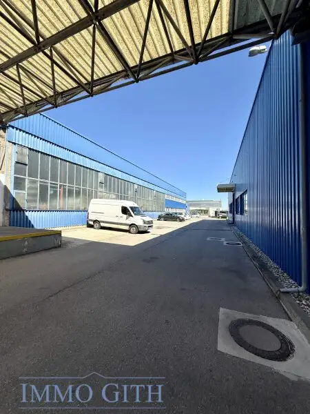 891 m² Lagerhalle in 1230 Wien (Talpagasse) zu mieten! – 2 Sektionaltore, U6 & Autobahn-Nähe, videoüberwacht