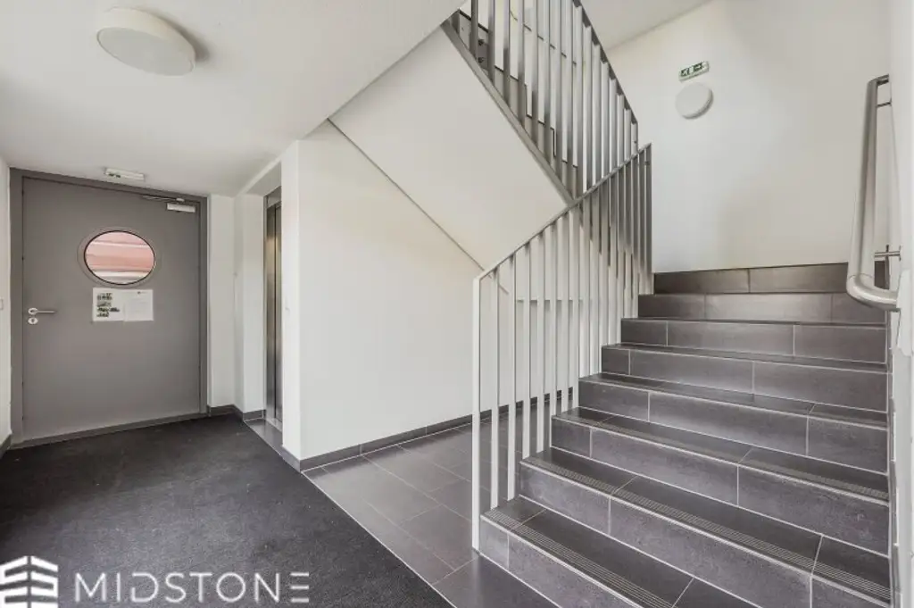 *Lichtdurchflutete Wohnung mit Wohlfühlcharakter* Stilvolles Wohnen mit Balkon und Top-Anbindung
