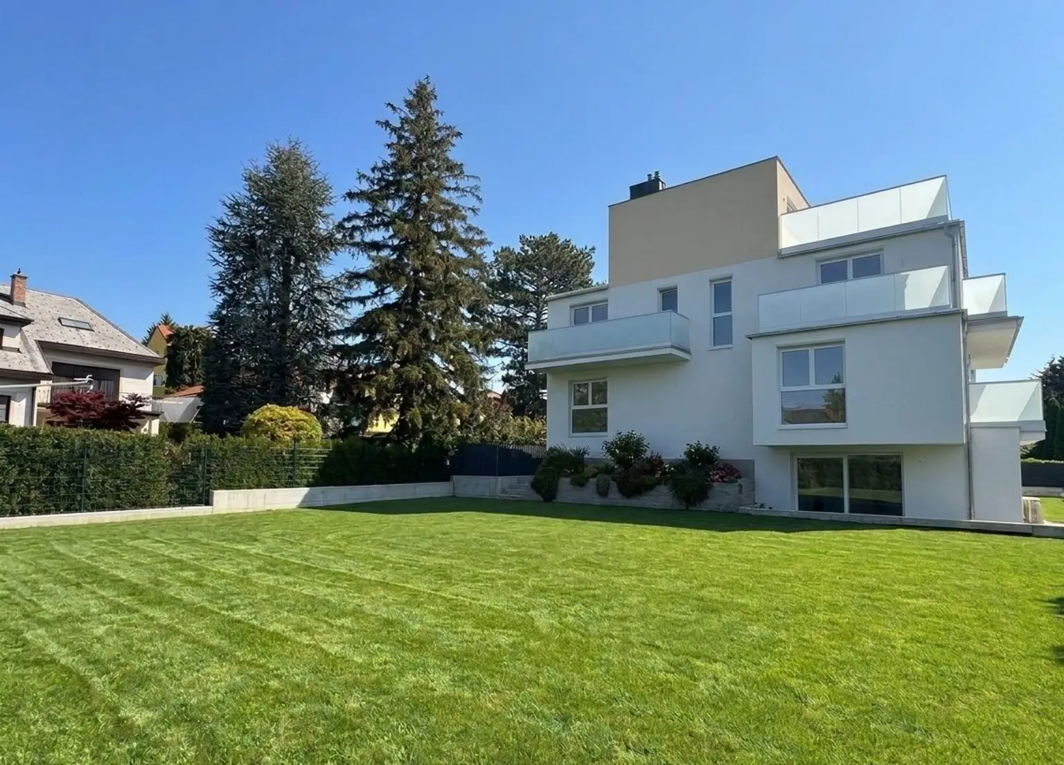 Vis4 | ++ NEU ++ EXKLUSIVE Traumwohnung - mit AUSBLICK | Prima Service Immobilien