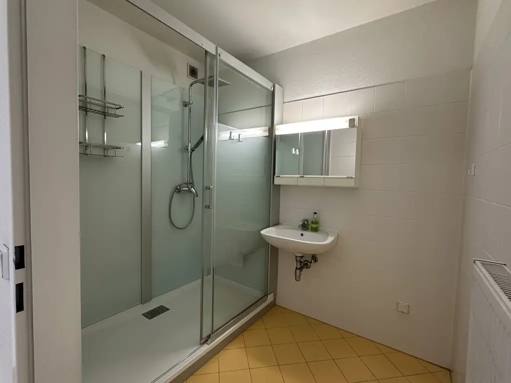 Ein Traum: Stadtwohnung in Neulaa mit unverbaubarem Blick ins Grüne