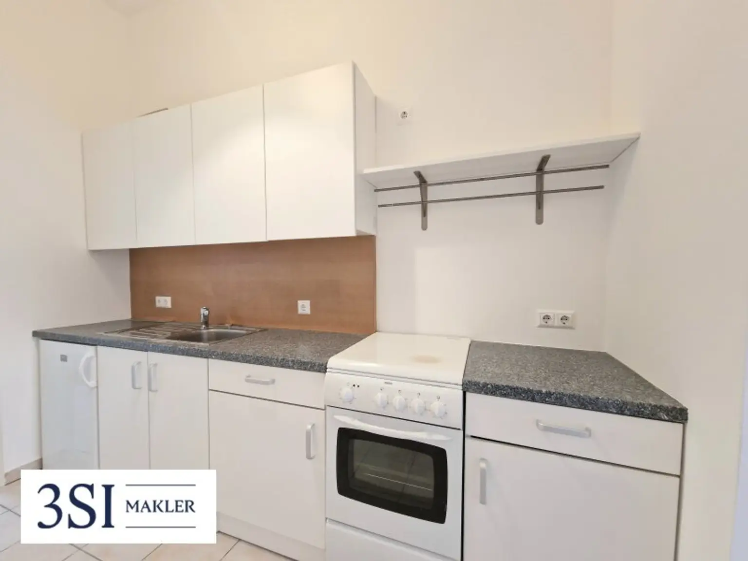 Charmante 1-Zimmer-Wohnung im klassischen Altbauparterre