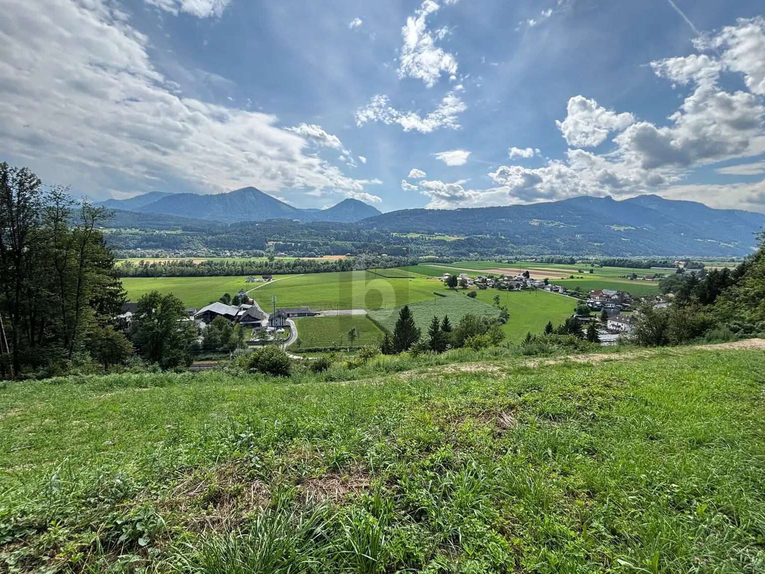 TRAUMGRUNDSTÜCK MIT TEILUNGSPOTENZIAL ? IHRE CHANCE AUF MEHR!