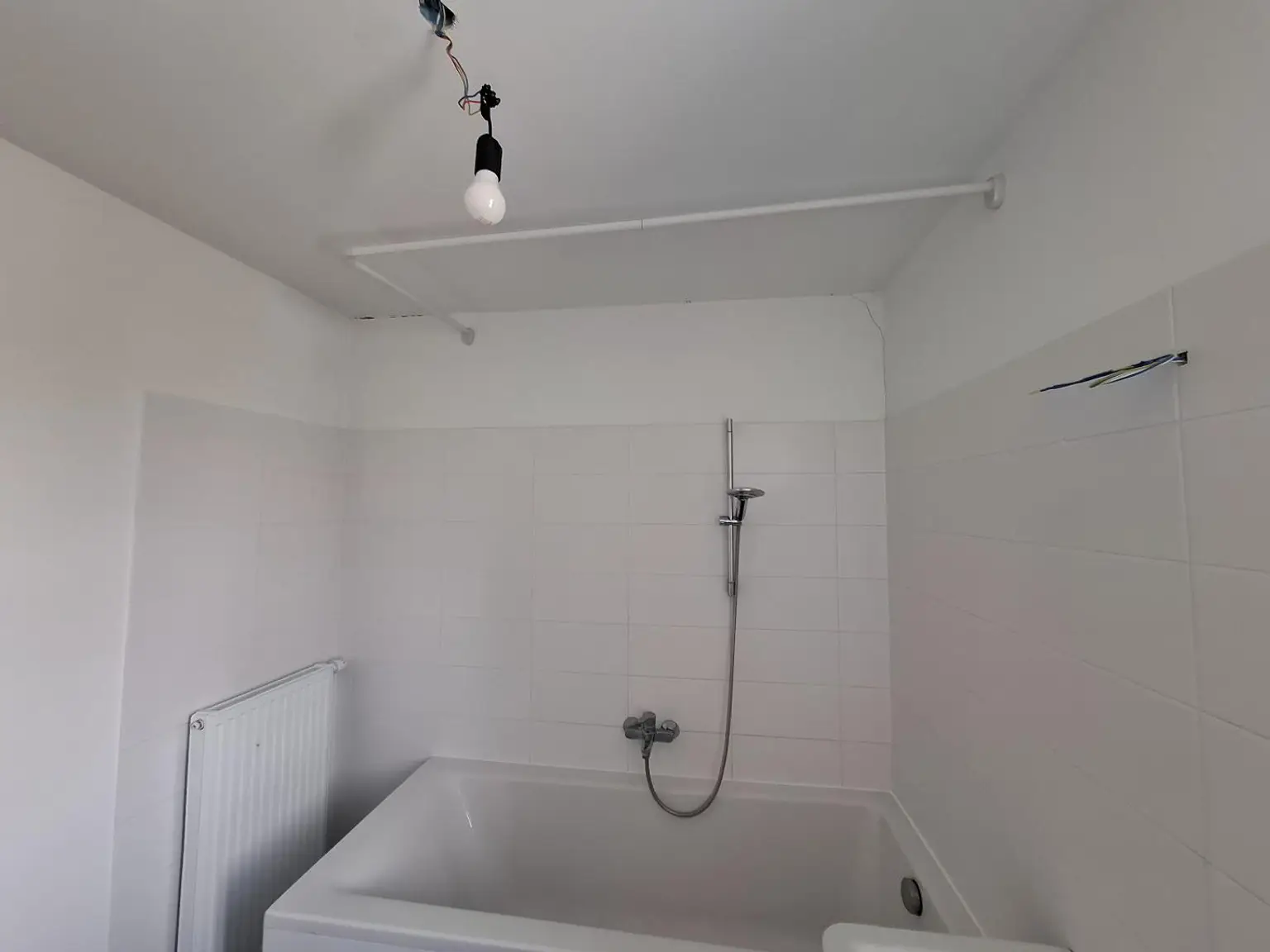 *** Luftenberg/Statzing: 2-Zimmer-Wohnung mit Küchenmöblierung sowie Tiefgaragenplatz und Parkplatz zu vermieten