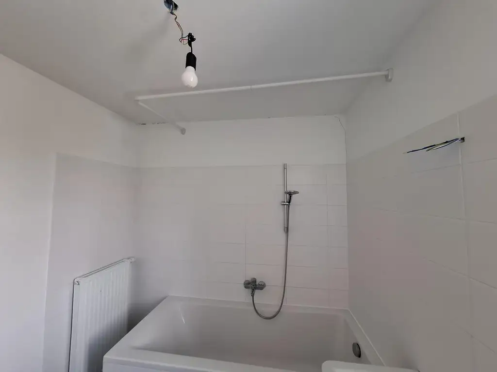 *** Luftenberg/Statzing: 2-Zimmer-Wohnung mit Küchenmöblierung sowie Tiefgaragenplatz und Parkplatz zu vermieten