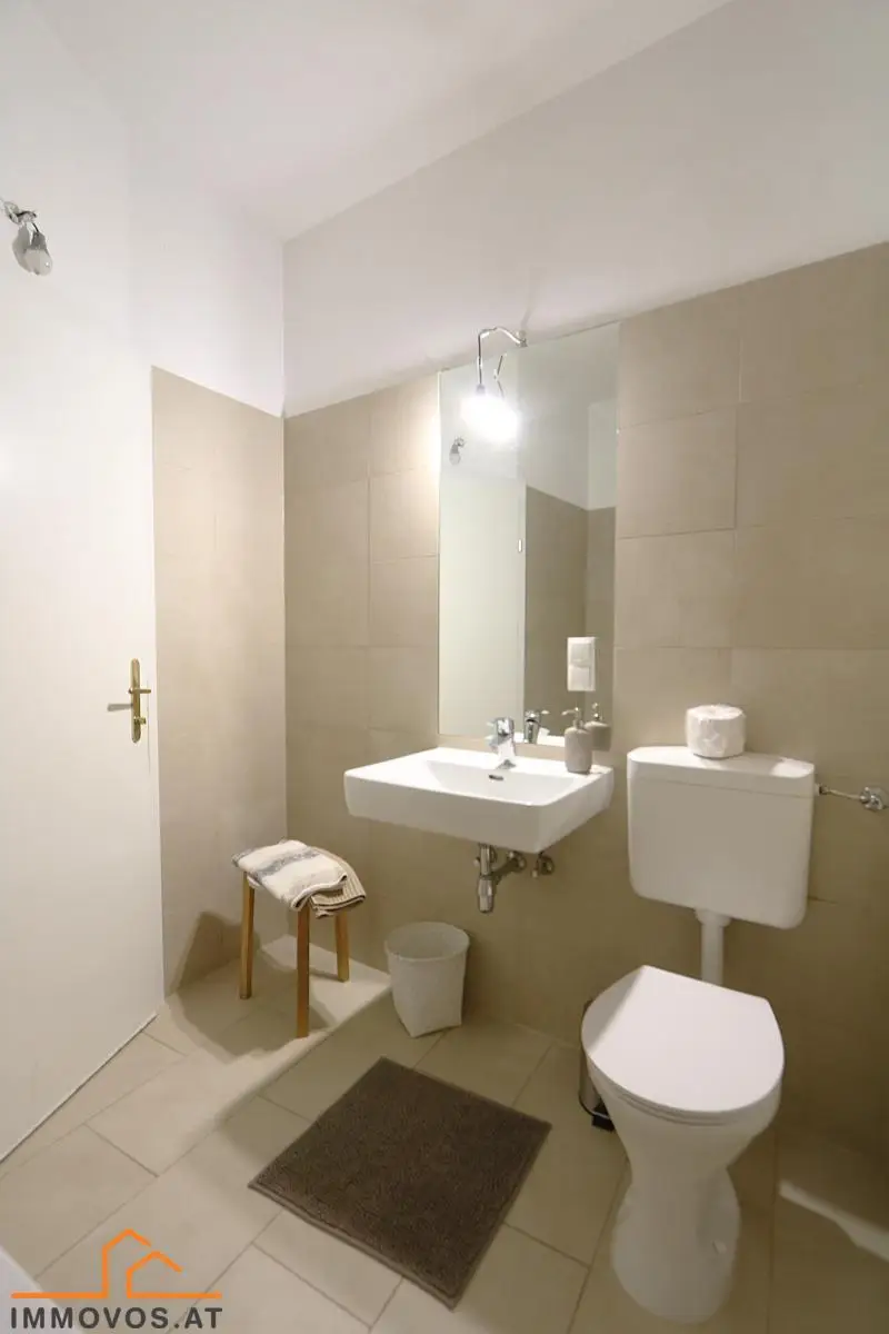 Bad mit Waschplatz + 2. WC