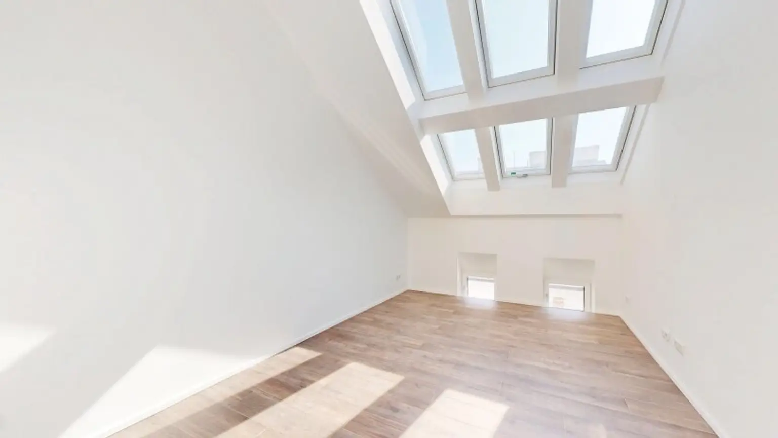 Moderne 2-Zimmer Dachgeschosswohnung | Terrasse | Klimaanlage | Nähe Café Hummel | Erstbezug
