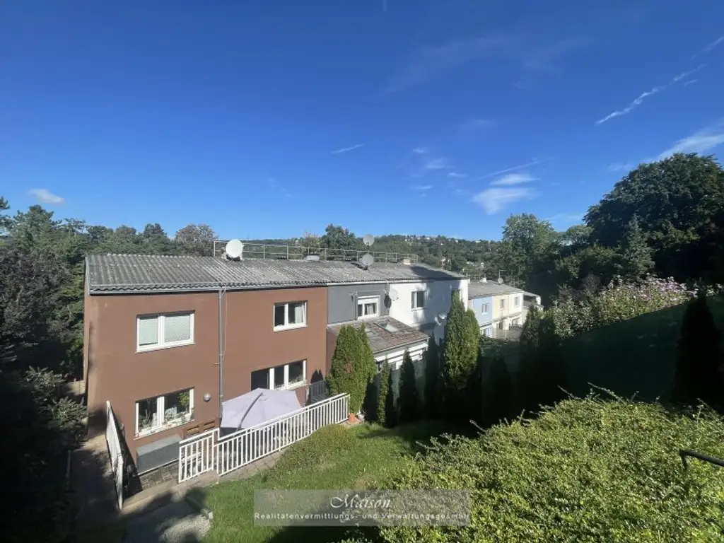 CHARMANTES ECKREIHENHAUS IN KLOSTERNEUBURG - 6 ZIMMER - GRÜNRUHELAGE - TERRASSEN - EIN ORT ZUM WOHLFÜHLEN !