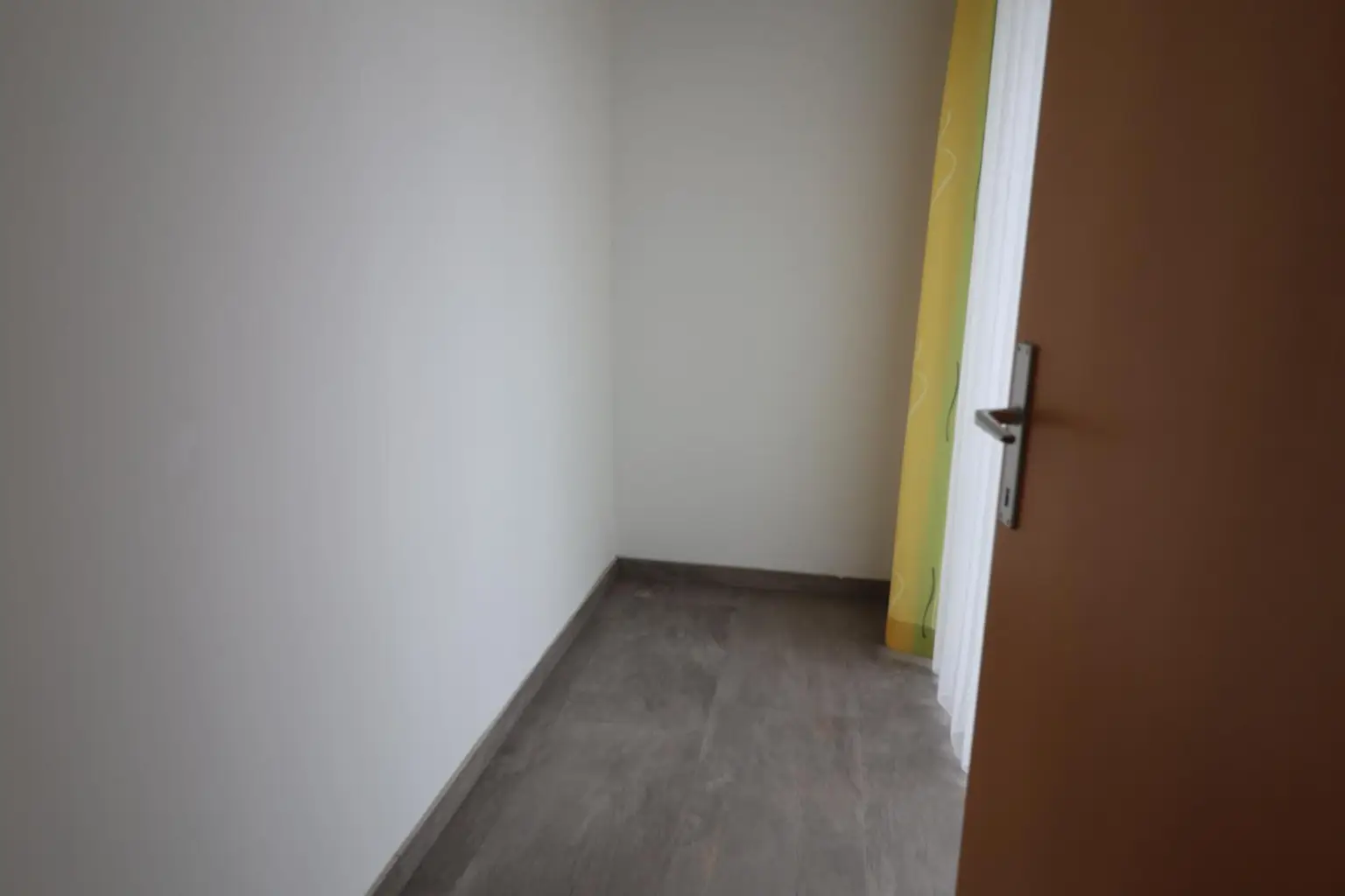 Sehr gepflegtes Büro (mit Option auf Erweiterung)