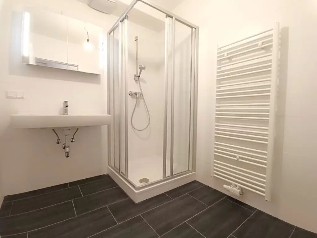 Moderne 3-Zimmer Wohnung mit Grünblick & Balkon im Neubau! Luftwärmepumpe! Nähe U-Bahn Station Oberlaa!