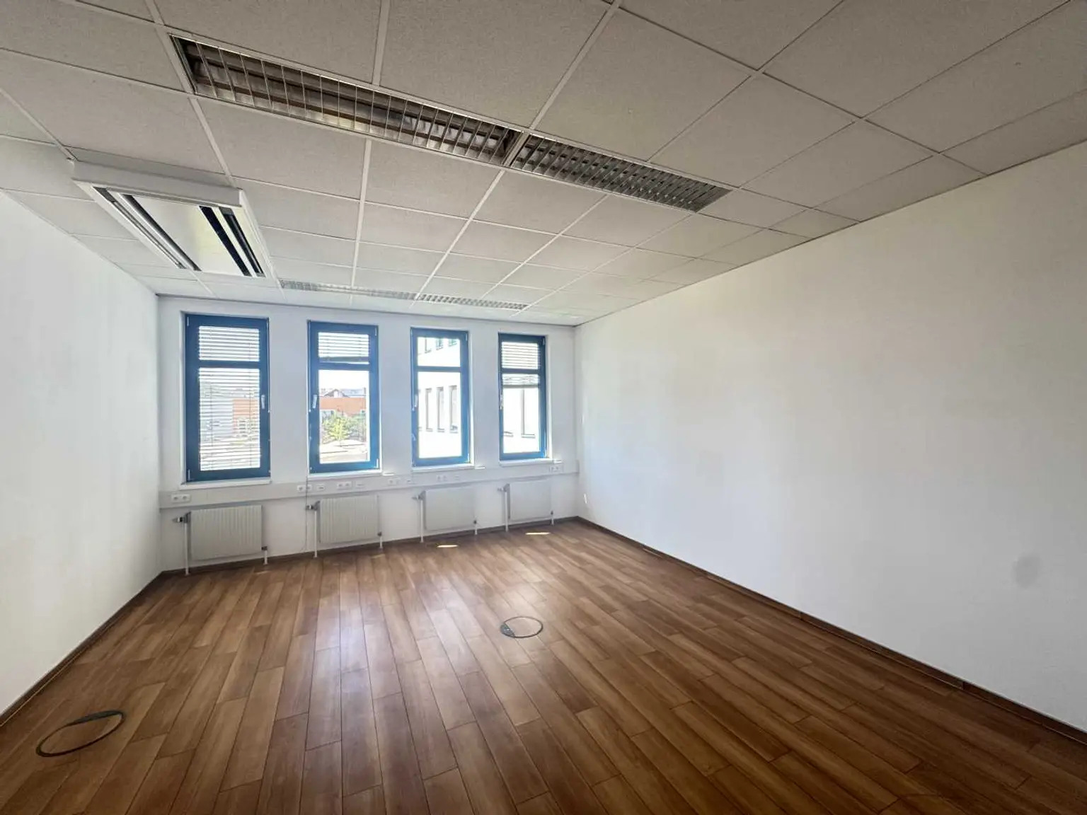 Flexible Büro- und Lagerflächen  zur MIETE!