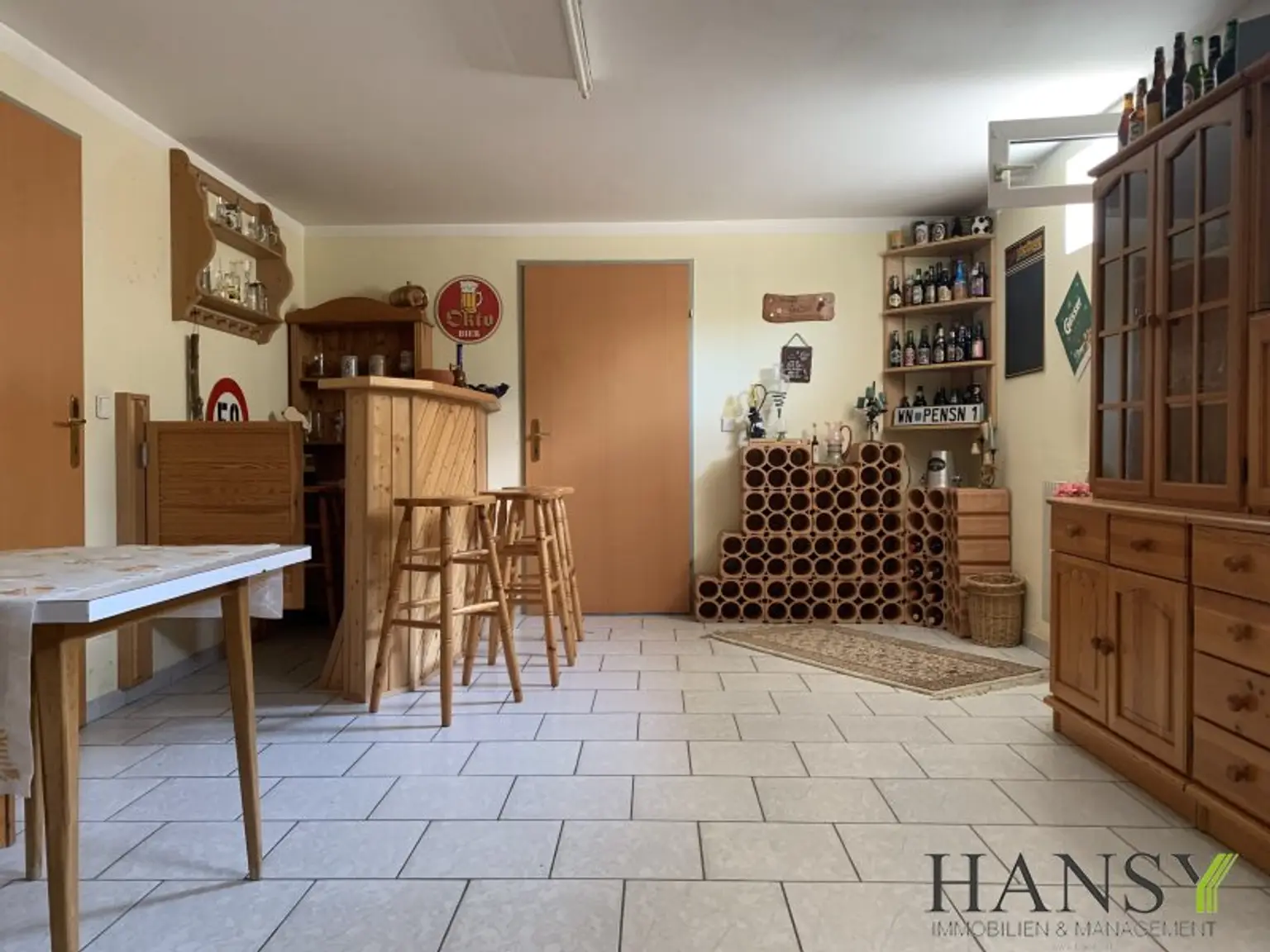 Großzügiges, bezugsfertiges Traumhaus mit Baugrund, Doppelgarage und Gartenidylle