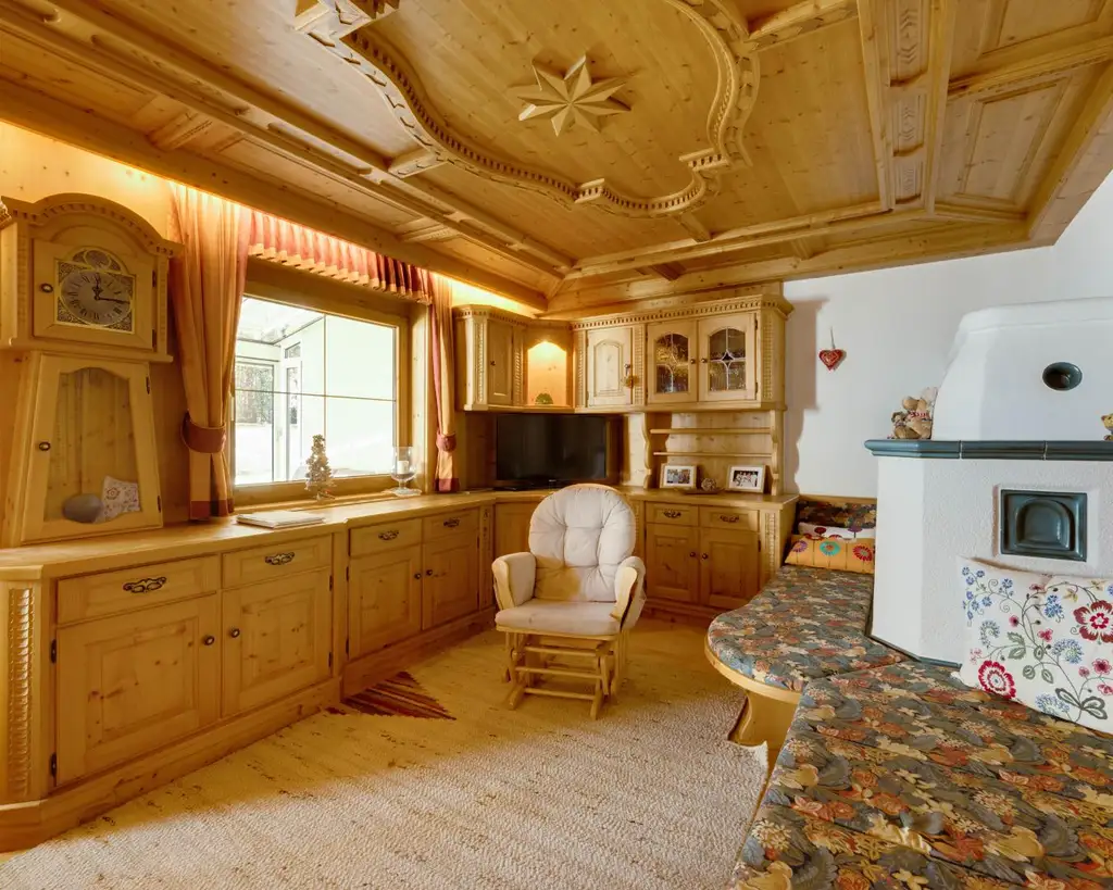 Attraktive Doppelhaushälfte mit sonnigem Wintergarten in ruhiger Lage