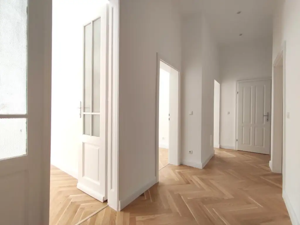 Moderne 3-Zimmer Wohnung mit Altbaucharme! Hochwertige Ausstattung und ideale Anbindung - Nähe U1 Südtiroler Platz!