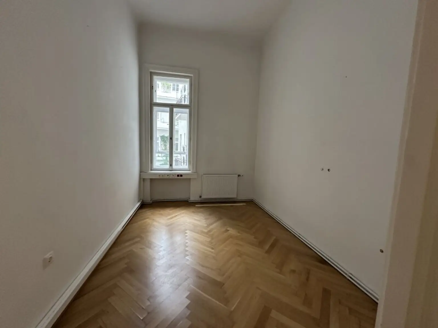 Büro nähe Karlskirche ab SOFORT