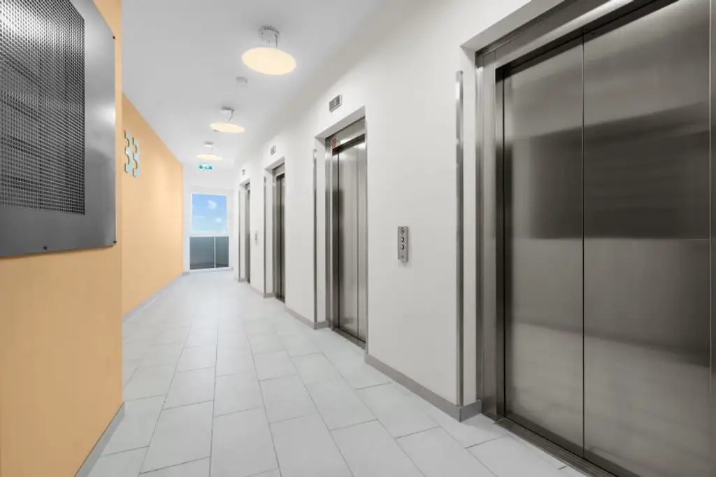 Q-Tower ! Moderne 3 Zimmer mit Balkon & Stellplatz/ +++RE/MAX Trend+++
