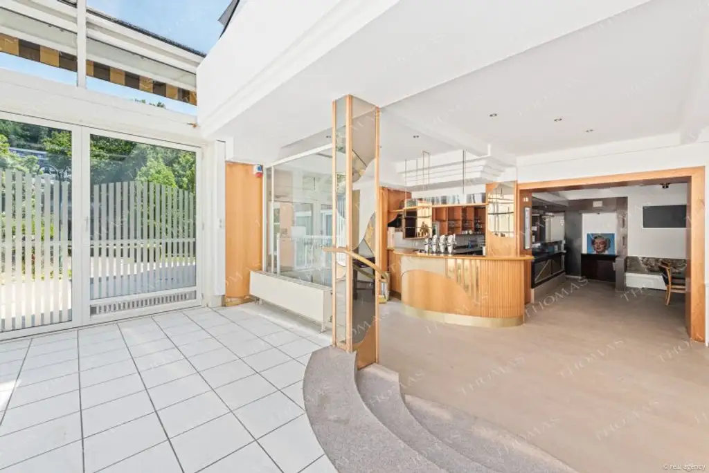 Kurparkjuwel "Villa Clar" - Boutiquehotel, Restaurant & 3 Geschäftsflächen