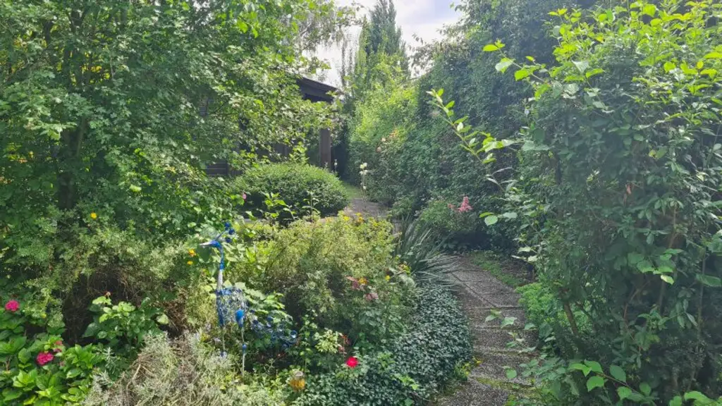 Besichtigungsmöglichkeit am Sonntag 3. August - Liebhaberobjekt: Freizeitgrundstück mit Wochenendhaus am Brandstätter See