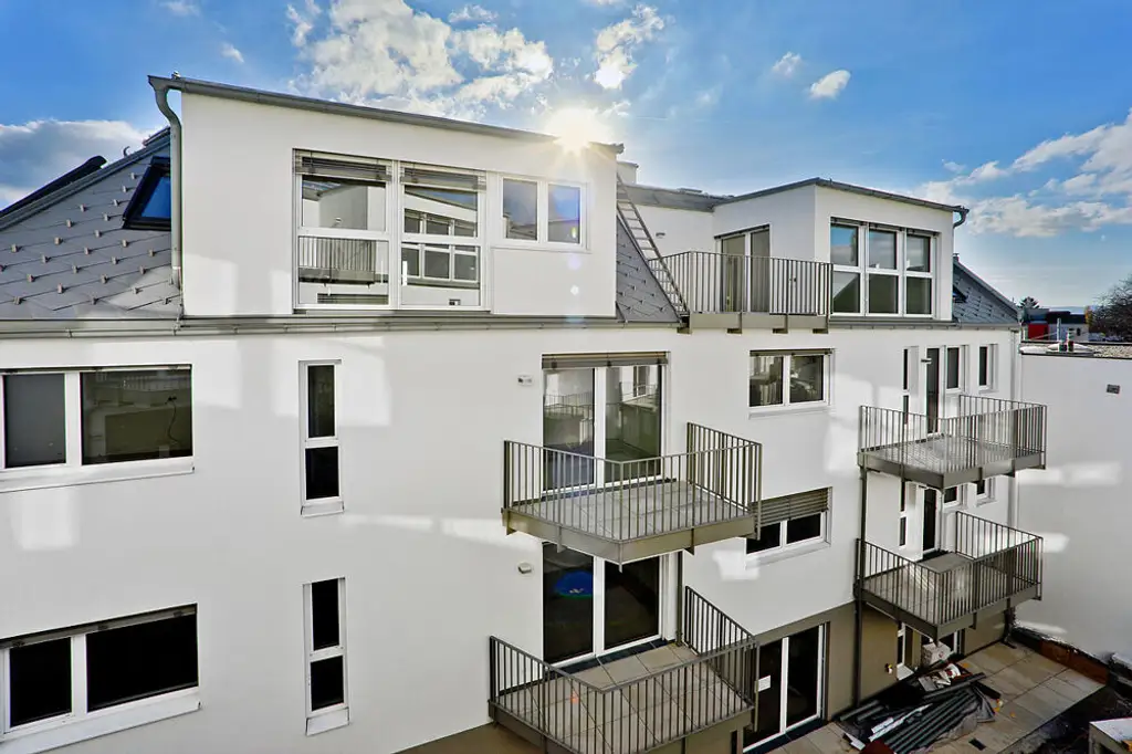 ERSTBEZUG IN OBERLAA NÄHE U1 NEULAA