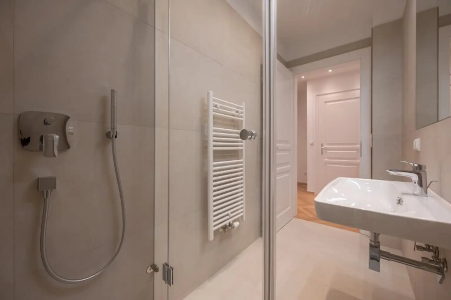 ++NEU++ Fantastische 3-Zimmer Altbauwohnung mit Balkon