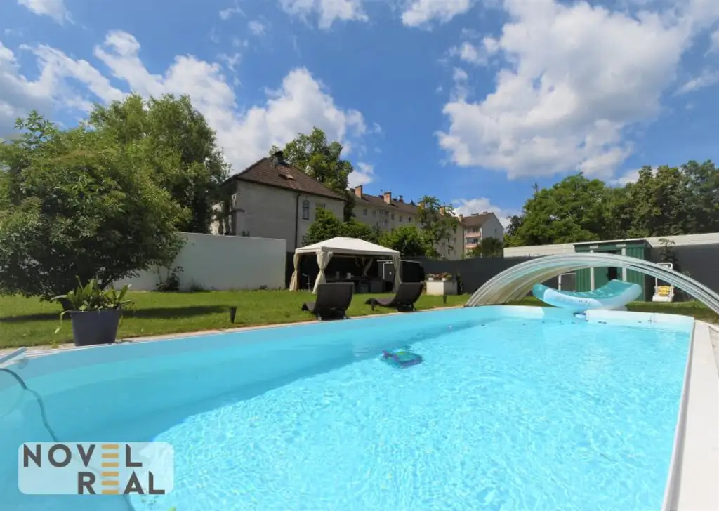 Sanierter Jugendstilaltbau mit Nebengebäude auf großem Grundstück mit Swimmingpool im Bezirk BADEN