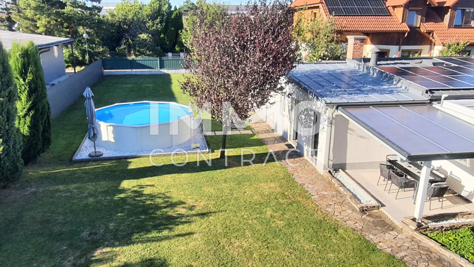 hochwertig saniertes Schmuckstück mit Pool + Garage