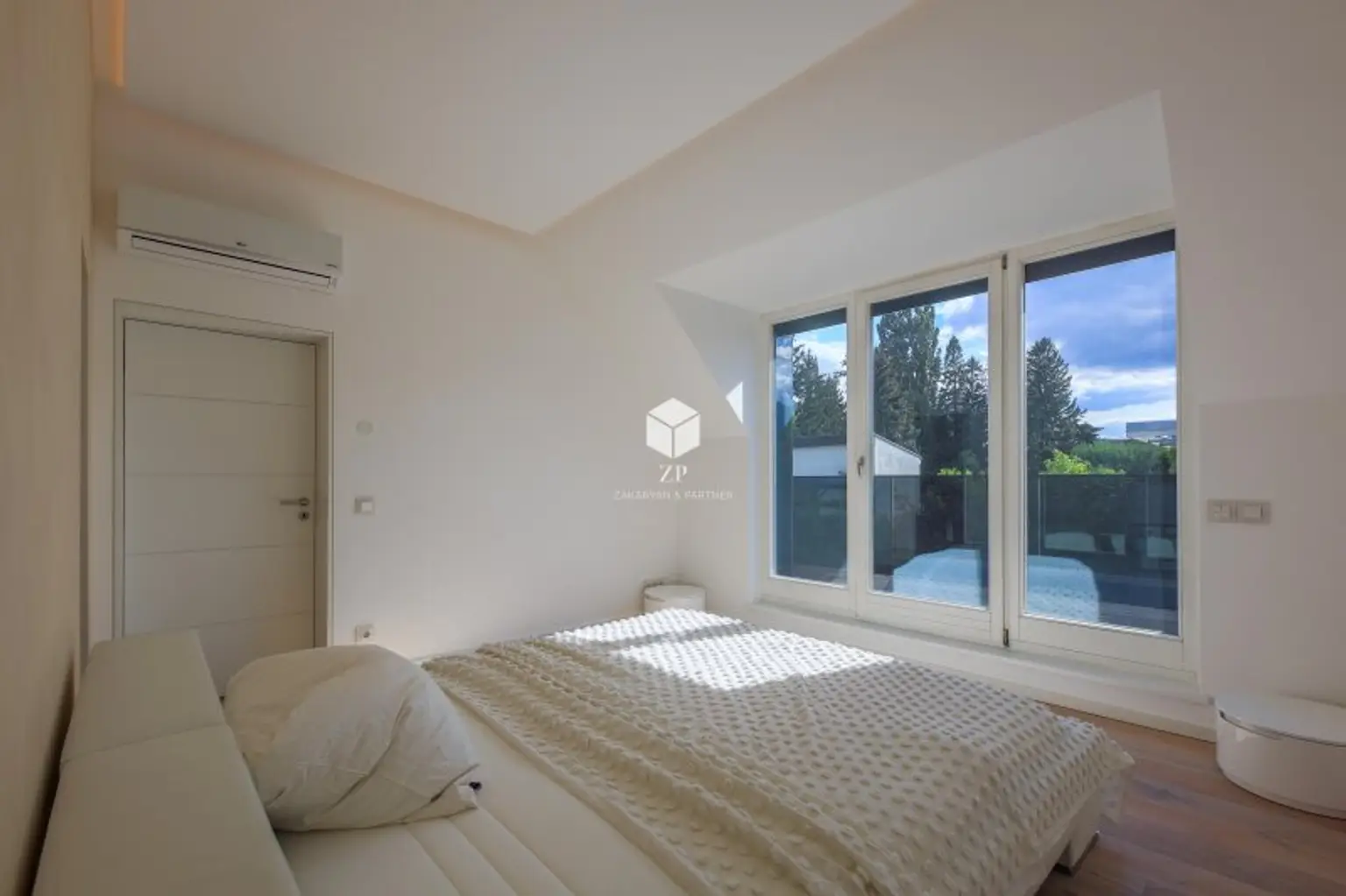 Luxuslage Schafberg: Einmalige Luxus-Maisonette mit Dachterrasse! Weitblick zum Verlieben!