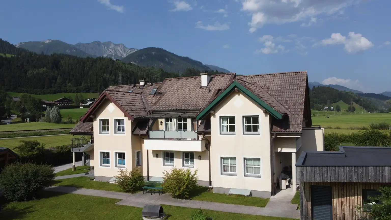 Einziehen und Wohlfühlen in Alleinlage zwischen Schladming und Haus im Ennstal!