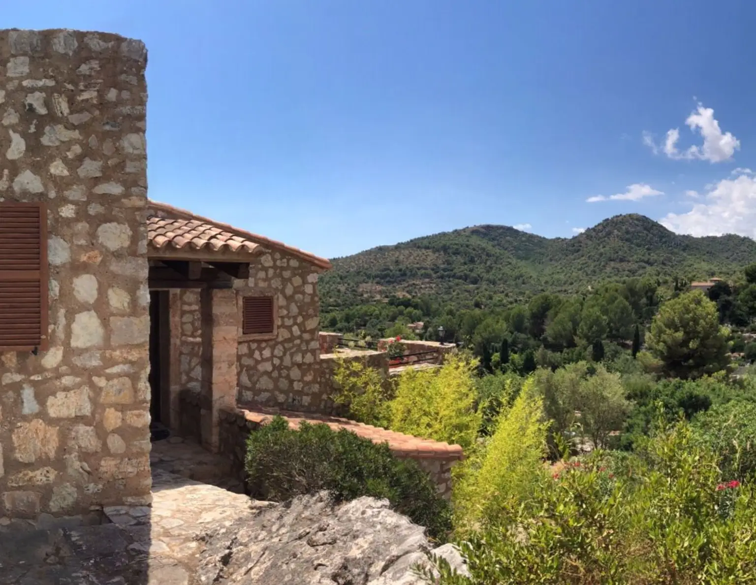 Naturstein-Finca mit herrlichem Panorama-Meerblick in Son Servera, Mallorca