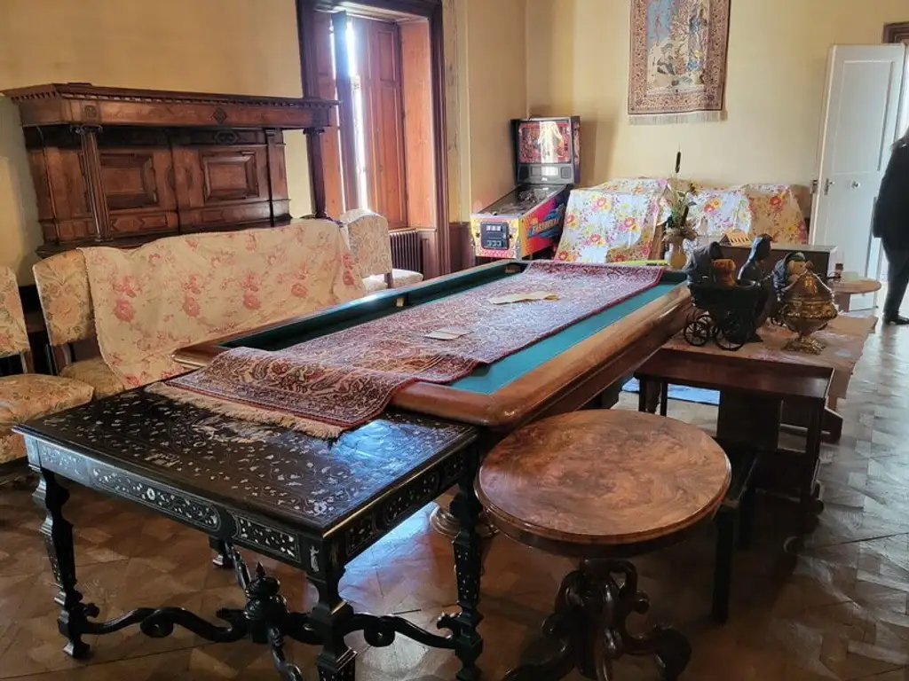 Renaissance-Schloss auf 15 ha Grund – seltene Gelegenheit für touristische Nutzung oder Family Office