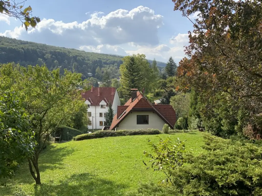 Charmantes Haus mit wunderschönem Garten in Top-Lage Nähe ISTA in Klosterneuburg/Kierling.