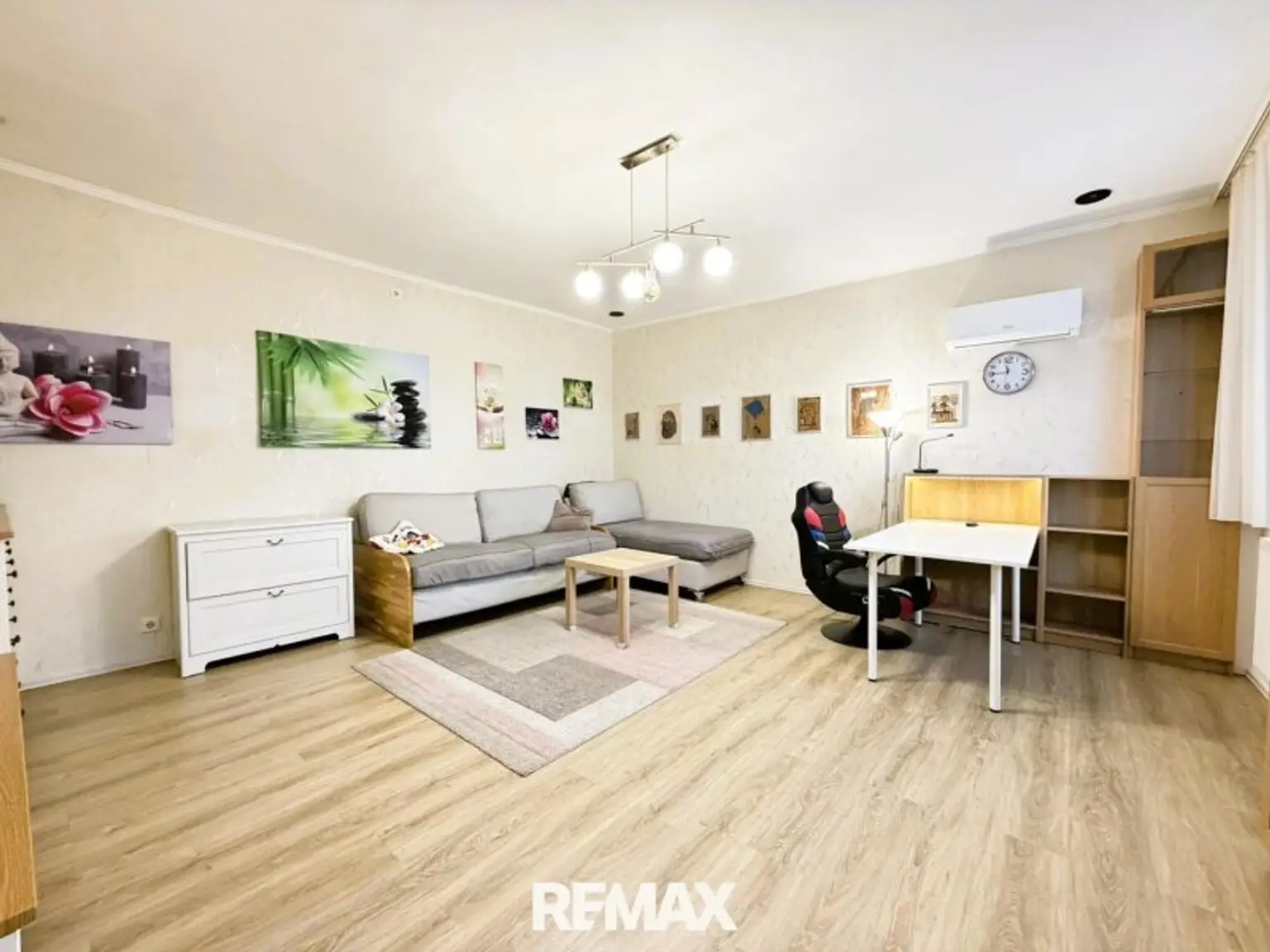 10 Wohnzimmer