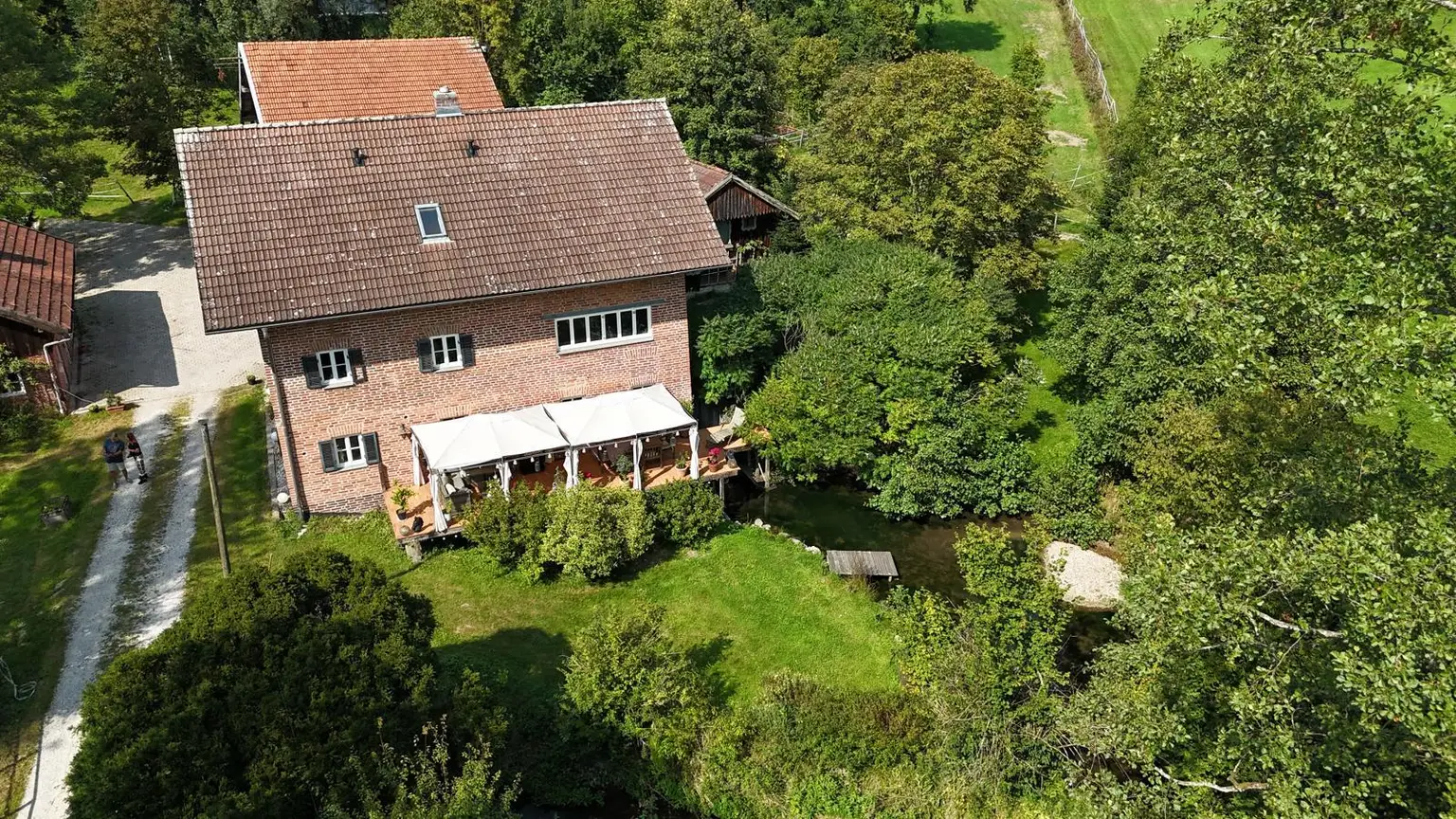 extravagantes Landhaus auf einem 20.000 m² großem Grundstück