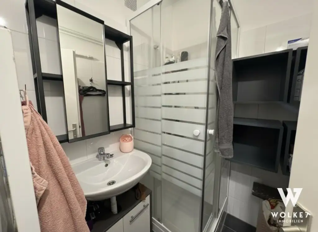 Ruhige, sanierte 3-Zimmer-Wohnung mit Balkon & Grünblick – ca. 81m² WNF | Klinik Hietzing | 1. Stock ohne Lift