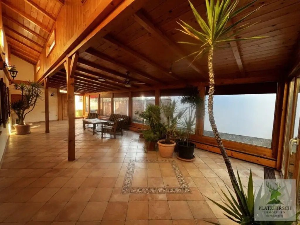 Einzigartiges Liebhaberobjekt mit toskanischem Flair, riesigem Garten, herrlichem Wintergarten, in Prottes - 35 Min von Wien - 8 Minuten von Gänserndorf